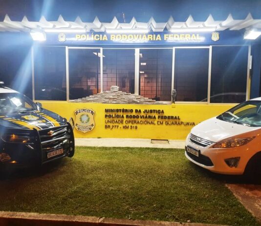 Carreta é apreendida com mais de meia tonelada de maconha na BR-277