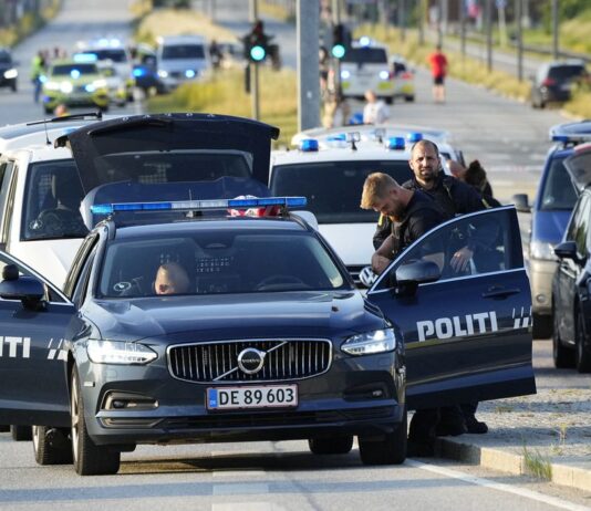 Copenhague: jovem com antecedentes psiquiátricos é acusado de tiroteio