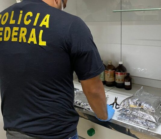 PF apreende mais de 4 kg de cocaína no Aeroporto Internacional dos Guararapes
