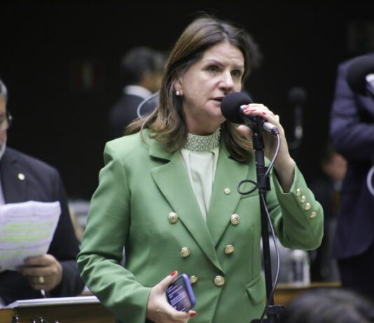 Piso da enfermagem deve ser votado nesta quinta-feira