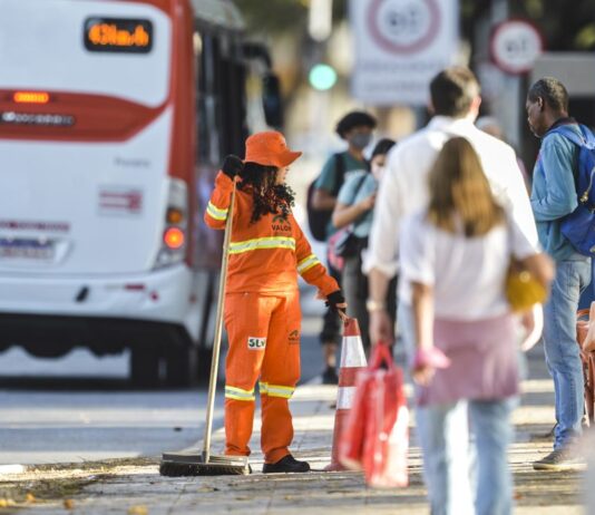 Brasil acumula 678.715 mortes por covid-19 desde o início da pandemia