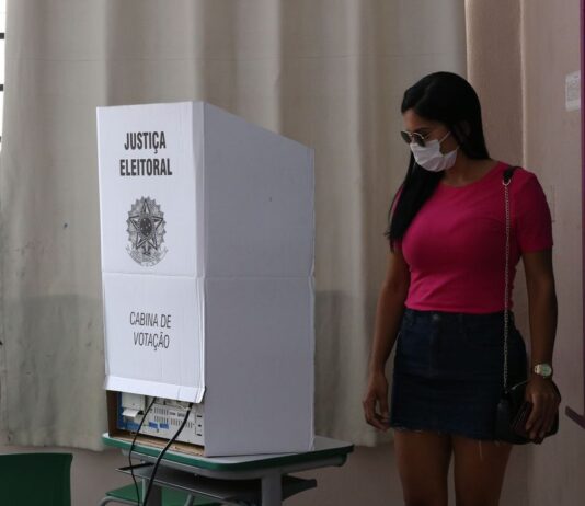 ELEIÇÕES: Eleições 2022 mantêm maioria do eleitorado feminina, com 53%