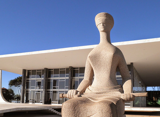 STF declara inconstitucional porte de arma para procuradores estaduais de Mato Grosso do Sul