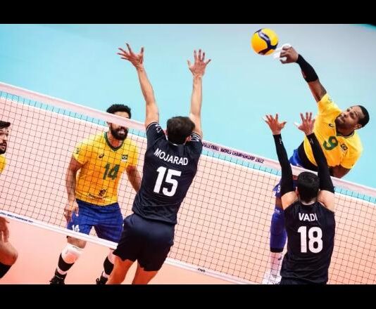 Brasil vence o Irã e enfrenta a Argentina nas quartas do Mundial de vôlei