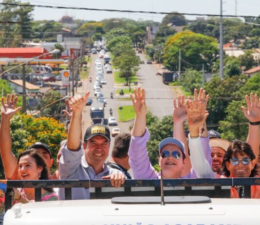 Com grande carreata em Naviraí, Riedel reafirma compromisso em levar desenvolvimento para os municípios