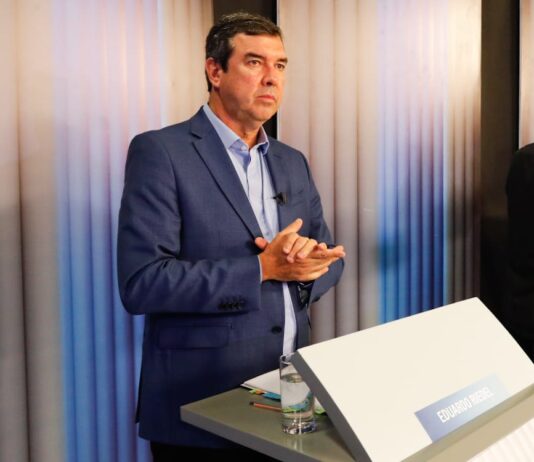 Capitão Contar elogia Programa Social e perde mais uma vez o rumo do debate na TV Morena