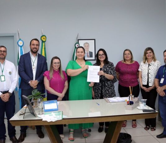 Prefeitura de Naviraí e IFMS firmam parceria para criação de Software de Gestão de Benefícios Eventuais