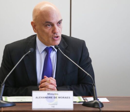 Moraes nega pedido do PL e condena partido a pagar multa de R$ 22 mi