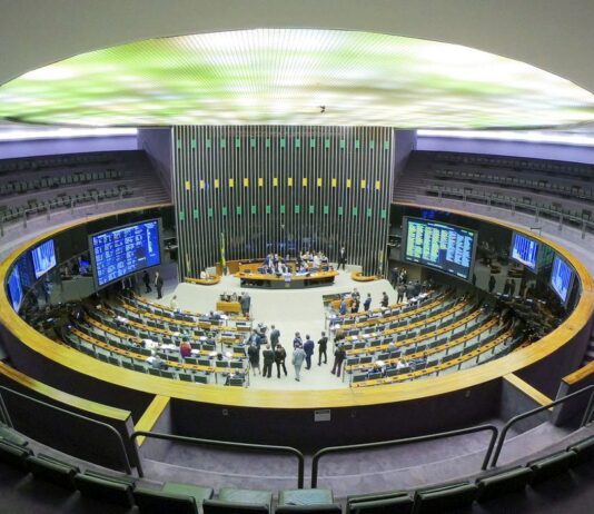 Câmara conclui votação de proposta que conceitua prática de telessaúde