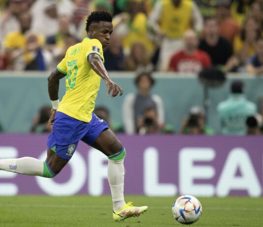 Brasil tenta manter escrita diante da Croácia para chegar à semifinal