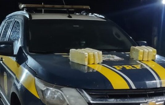 PRF apreende 8,7 Kg de pasta base de cocaína em Água Clara (MS)