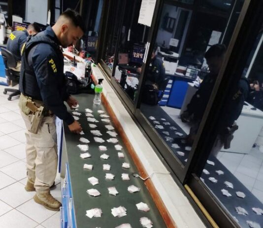 PRF apreende mais de 500 papelotes de Cocaína na BR 381 em Pouso Alegre (MG)