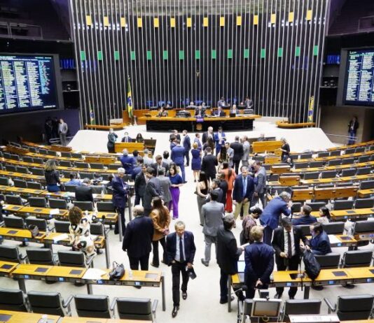 Projeto de combate à violência nas escolas está na pauta do Plenário da Câmara Fonte: Agência Câmara de Notícias