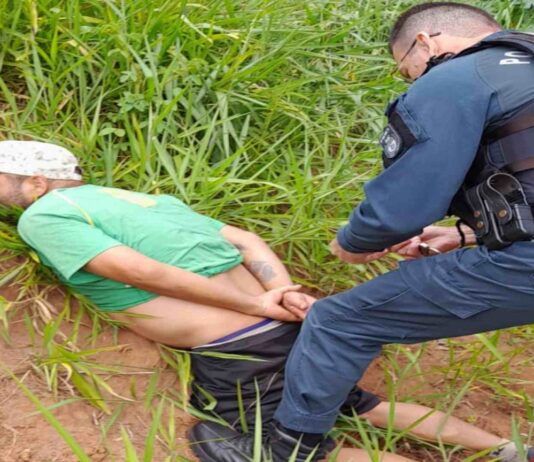Autor de feminicídio no distrito de Anhanduí (MS), é preso por PMs do 10º BPM