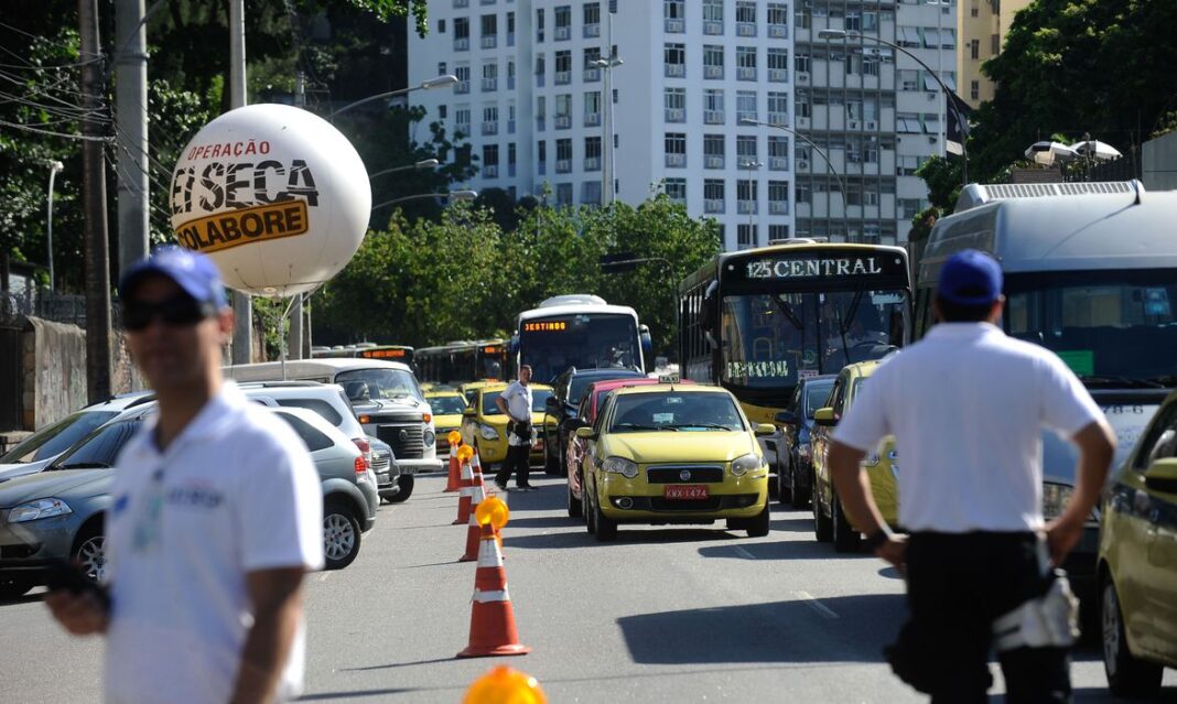 943168-lei seca _blitz_rio de janeiro-4