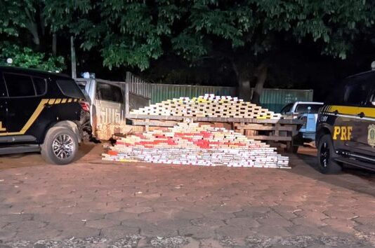 PRF e PF apreendem 402 Kg de cocaína em Corumbá (MS)