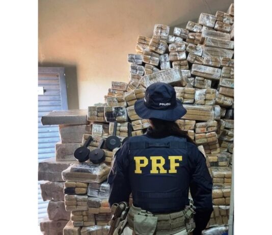 PRF apreende 3,7 toneladas de maconha e carregadores de munições em Sidrolândia (MS)