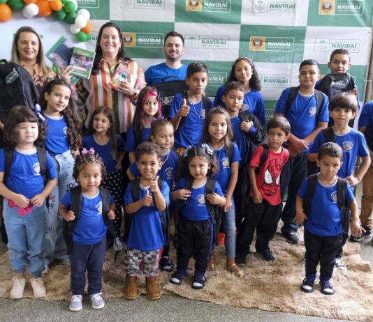 NAVIRAÍ: Prefeitura inicia entrega de 8.300 kits escolares para a Rede Municipal de Ensino
