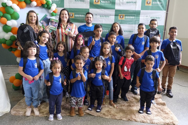 240223-prefeitura-de-navirai-inicia-entrega-de-8300-kits-escolares-para-a-rede-municipal-de-ensino-768x512