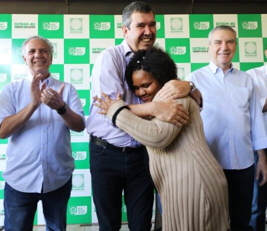 CNH Social: Eduardo Riedel dá largada à entrega de habilitações gratuitas