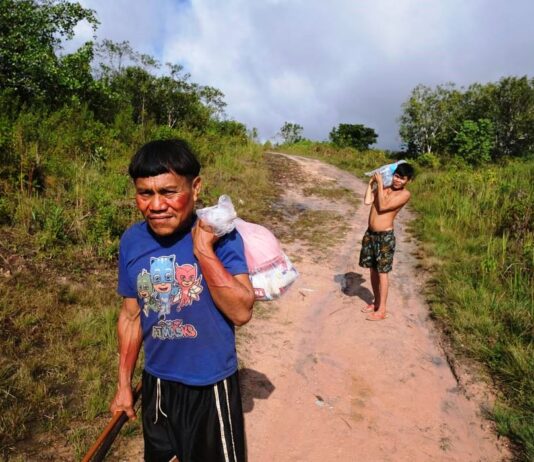 Indígenas yanomami mostram impactos sociais graves do garimpo ilegal