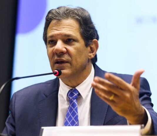 Haddad manda doar itens apreendidos pela Receita ao litoral paulista