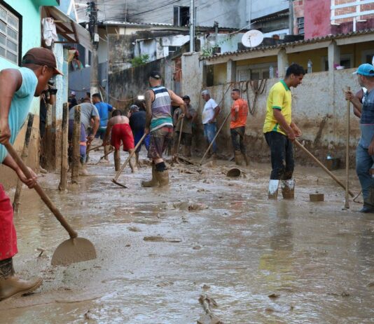 HABITAÇÃO: Governo federal vai ajudar SP a construir casas após deslizamentos