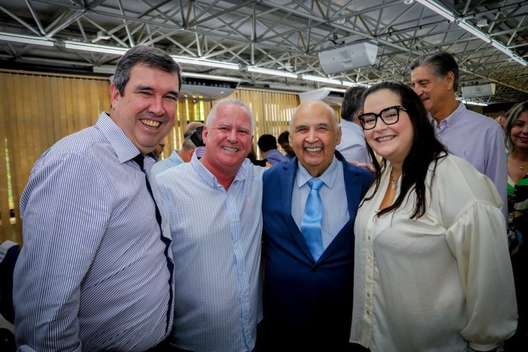 040423-convenio-do-governo-do-estado-atendera-navirai-e-mais-18-municipios-atingidos-pelas-chuvas-dos-ultimos-meses-2-768x512
