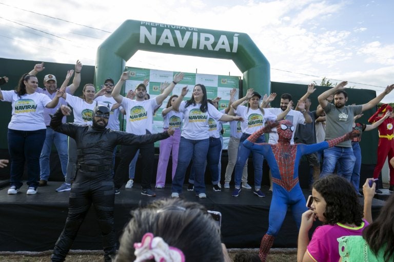 170423-com-o-projeto-navirai-em-movimento-prefeitura-leva-acoes-de-infraestrutura-e-lazer-ao-vila-nova-3-768x512
