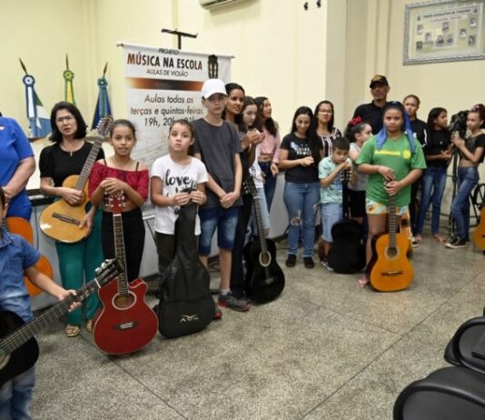 ITAQUIRAÍ: “Projeto Música na Escola” amplia e abre a segunda turma
