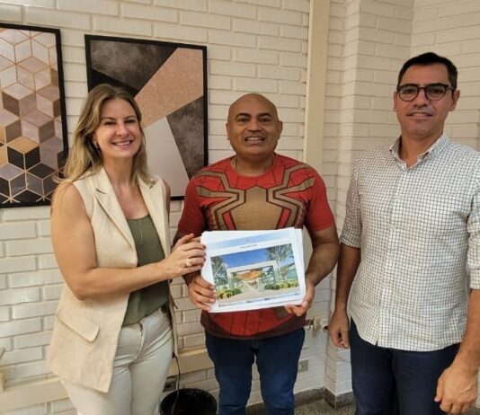 CAMPO GRANDE: Ronilço Guerreiro busca recursos para 1ª biblioteca de rua da capital de MS