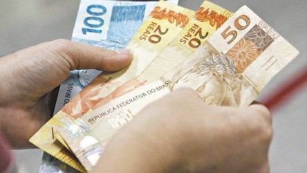 Governo de MS cumpre planejamento e anuncia pagamento de salário e 13º