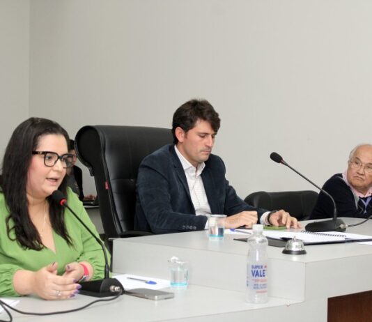 NAVIRAÍ: Prefeitos de 7 municípios debatem regionalização da Saúde ou aumento no repasse para Naviraí