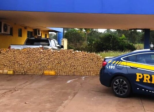 PRF apreende 1,3 tonelada de maconha em Água Clara (MS)