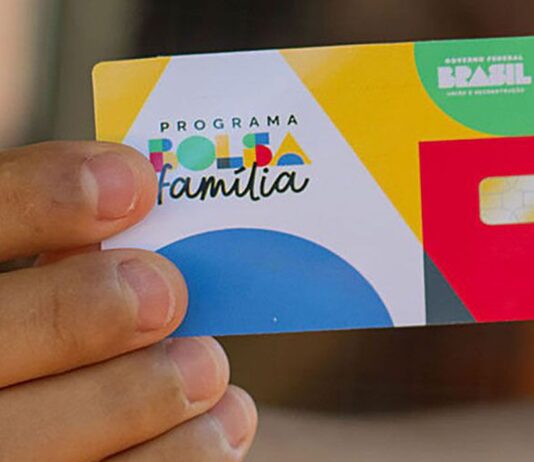 Caixa Econômica Federal paga novo Bolsa Família a beneficiários com NIS de final 9