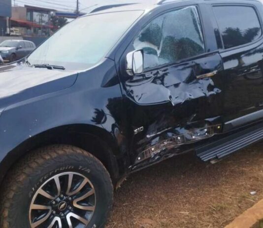 Motociclista morre e adolescente fica em estado gravíssimo em acidente com caminhonete