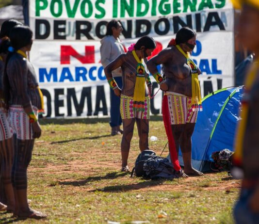 Com indígenas no plenário, STF retoma julgamento de marco temporal
