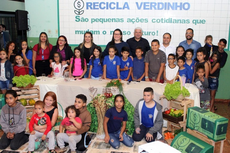 060623-prefeitura-de-navirai-acen-e-sebrae-ms-promovem-pre-lancamento-do-projeto-recicla-verdinho-1-768x512