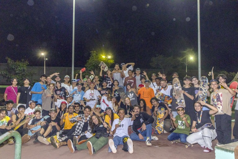 070623-3o-campeonato-de-skate-de-navirai-reuniu-mais-de-80-participantes-do-ms-9-768x512 (1)