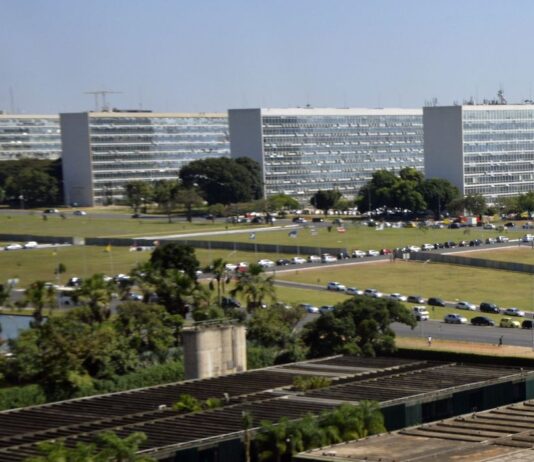 CONCURSO PÚBLICO: Governo autoriza preenchimento de 4,4 mil vagas federais