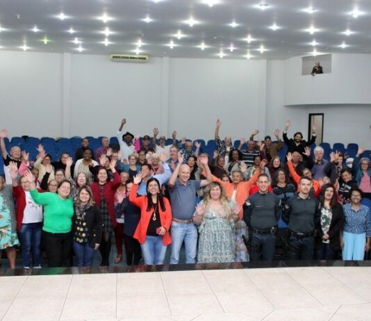 Prefeitura de Naviraí promove evento sobre o Junho Prata, mês de combate a violência contra o idoso