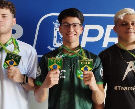 Atletas assistidos pelo Auxílio da Prefeitura de CG conquistam ouro e prata no Brasileiro de Kart