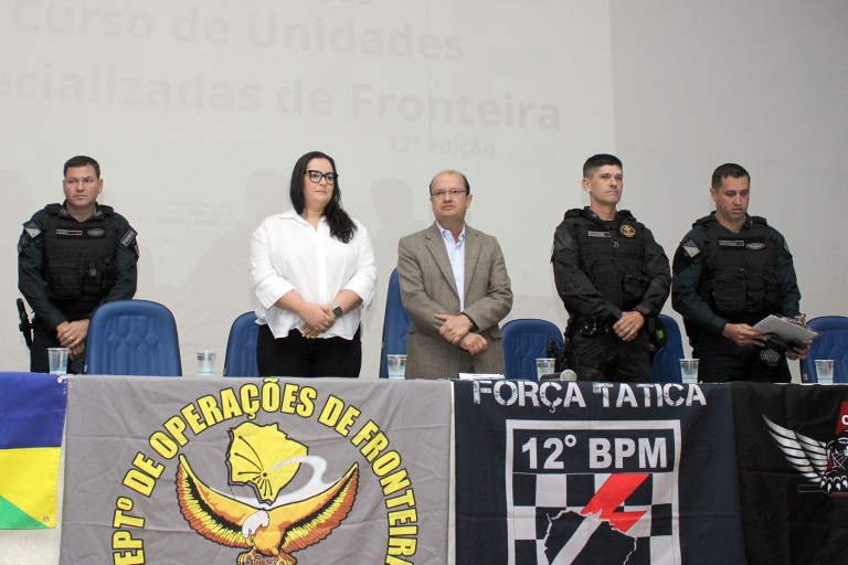 050723-prefeita-participa-da-abertura-do-12a-curso-de-unidades-especializadas-de-fronteira-que-ocorre-em-navirai-2-768x512
