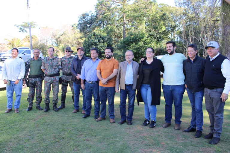 180723-no-porto-caiua-prefeitura-de-navirai-leva-melhorias-e-promove-visita-tecnica-sobre-regularizacao-fundiaria-1-768x512