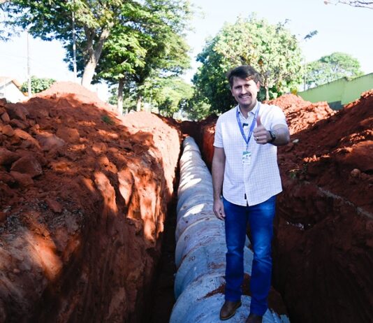 ITAQUIRAÍ: Gestão Municipal executa nova rede de drenagem na avenida Mato Grosso