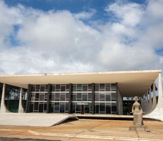 STF proíbe tese de legítima defesa da honra em casos de feminicídio