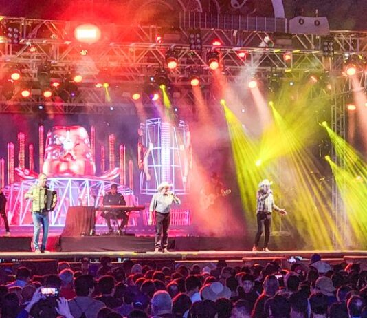 BONITO: Trio Parada Dura não perde o DNA e encerra o Festival de Inverno com chave de ouro