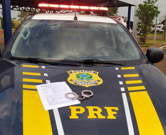 PRF prende em Paranaíba (MS) suspeito de homicídio no interior de São Paulo