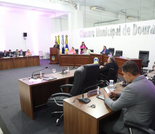 DOURADOS: com duas emendas, vereadores aprovam projeto que institui o Refis