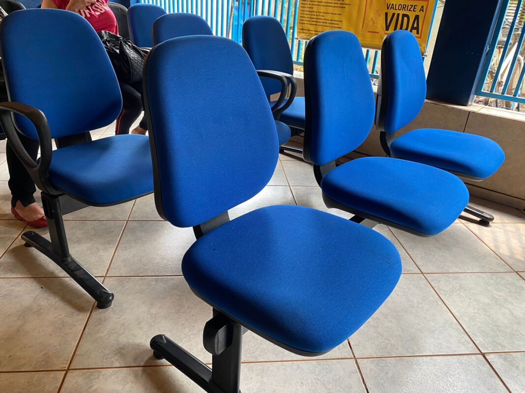 2610Mourão_cadeiras1
